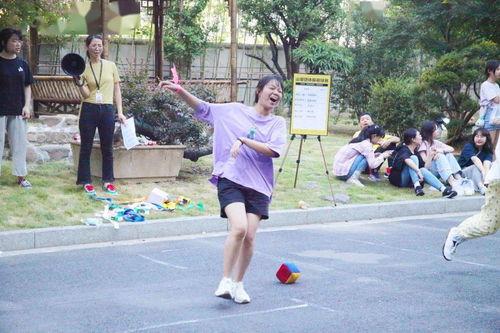 吃瓜舞教学视频,跟吃瓜舞教学视频一起摇摆夏日热情